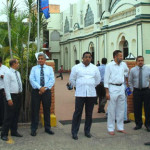 Members of the Mihin Management with Chairman, Nishantha Ranatunga and Executive Director, Gamini Abeyrathne at the Mosque premises to welcome the guests.